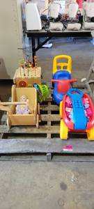 lot 39926 image: Pallet of Assorted Childrens Toys