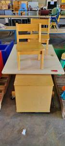 lot 39931 image: Rolling Jonti Craft Activity Table W 2 Wooden Chairs
