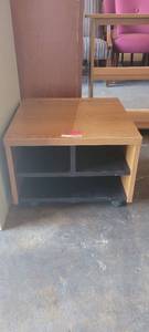 lot 39964 image: Short Rolling Office Organizer