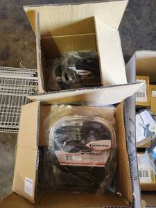 lot 45302 image: Lot of 4 Cases of Innovera Soft Skin Mouse Pads