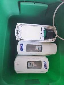 lot 45322 image: Lot of Purell Hand Sanitizer Dispensers
