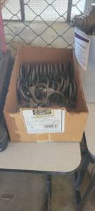 lot 45389 image: Box of 2in Exhaust Clamps