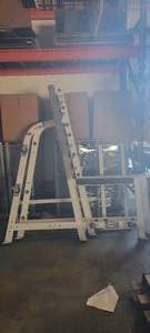 lot 45331 image: Hammer Strength Excercise Equipment