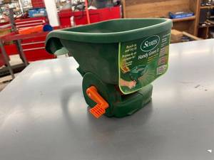lot 9410 image: Scott��s hand seeder