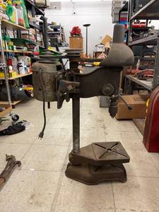 lot 9425 image: vintage drill press working