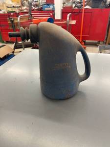 lot 9431 image: fluid can