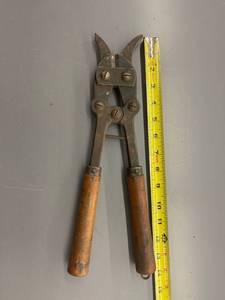 lot 9441 image: vintage cutters