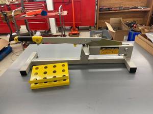 lot 9443 image: tile cutter