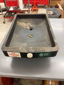 lot 9463 image: oil drain pan