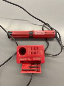 lot 9483 image: Milwaukee screwdriver