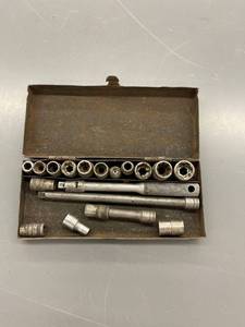 lot 9495 image: 14 inch sk set