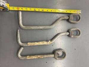 lot 9566 image: large pulling hooks