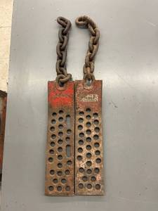 lot 9579 image: bolt on plates