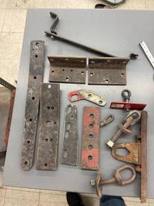 lot 9596 image: lot of pulling plates