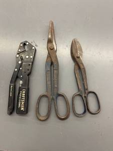 lot 9652 image: snips & auto locking players