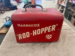 lot 9726 image: Marquette rod hopper