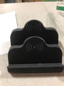 lot 7522 image: Wireless Charging Hub With USB And USB-C (No power Cord)