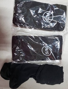 lot 2091 image: 3 Pack of SM Black Socks