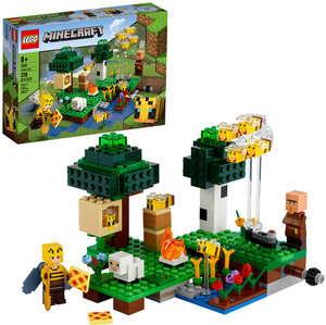 lot 6031 image: LEGO - Minecraft The Bee Farm 21165