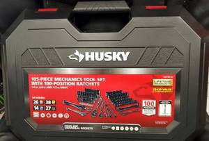 lot 7712 image: 105 Piece Mechanics Tool Set With 100 Position Ratchets 14In 38In And 12In Drive