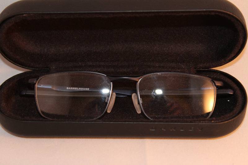 lot 1015 image: Oakley BarrelHouse Matte Midnight