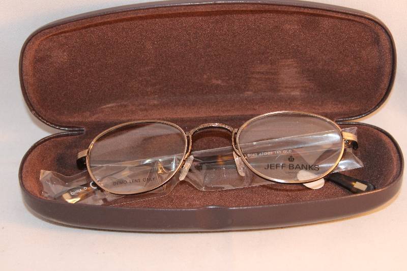 lot 1029 image: Jeff Banks Optical Frames JB 040