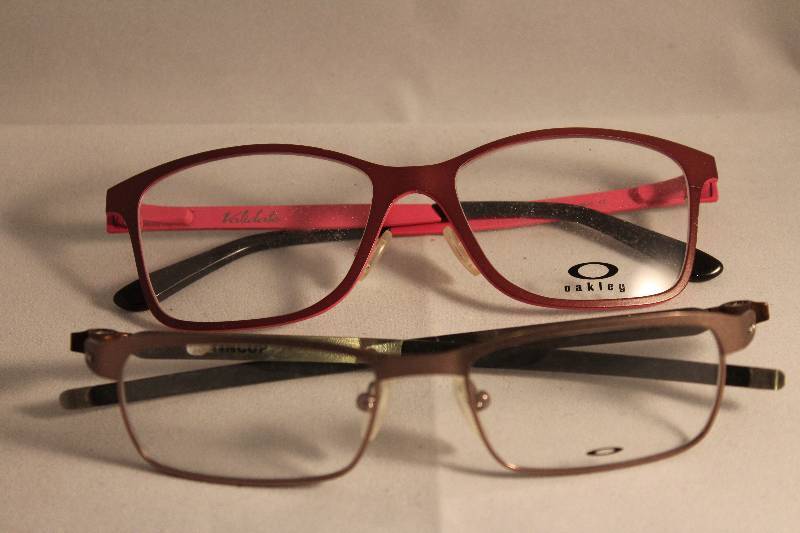 lot 1031 image: 2 pairs of Oakley Optical Frames
