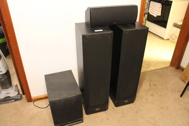 lot 1041 image: Klipsch Speaker Set