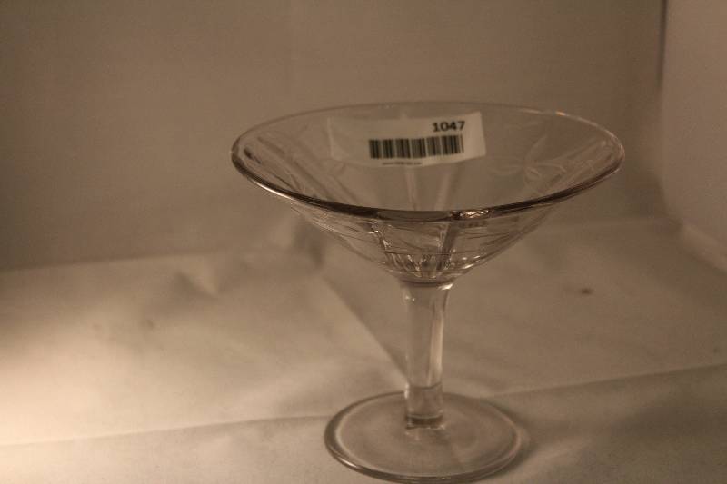 lot 1047 image: Martini Glass Candy Dish