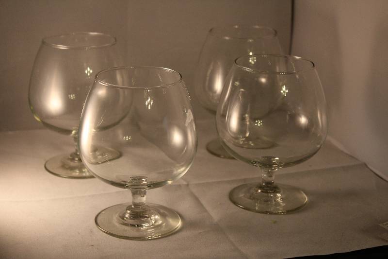 lot 1062 image: 4 Brandy Glasses
