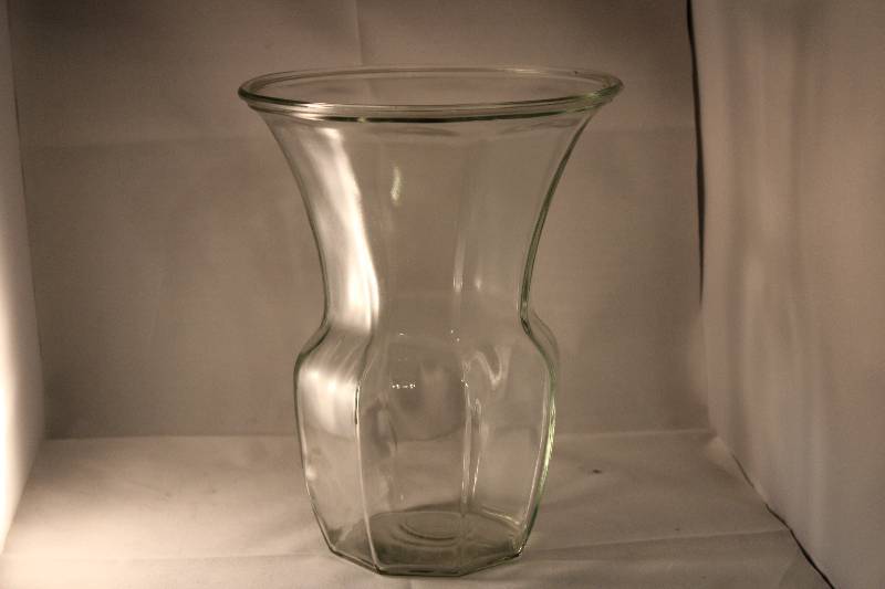 lot 1086 image: Large Vase