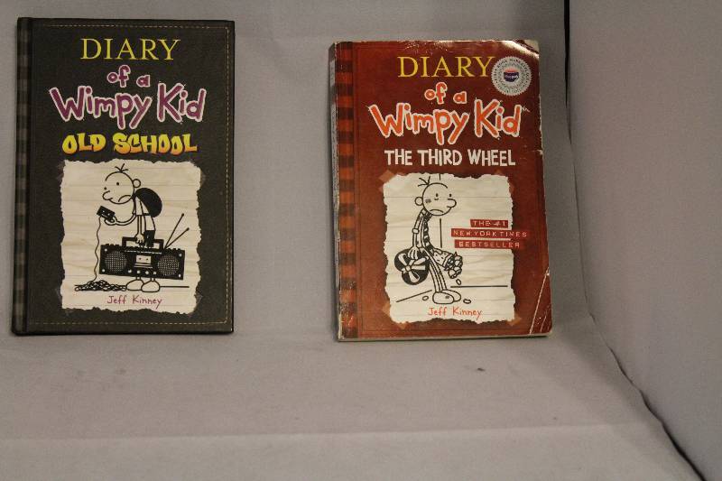lot 1097 image: Diary of a Wimpy Kid Collection of 4 Books