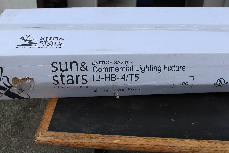 lot 1100 image: 5 Sun&Stars 4ft T5 Commercial Trouffer
