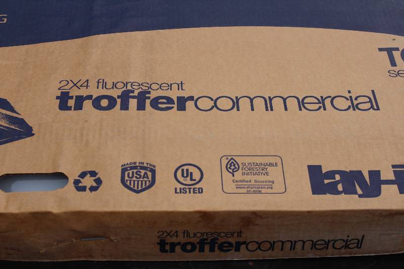lot 1106 image: 4-Tamlight Lighting 2x4 Troffer Commercial