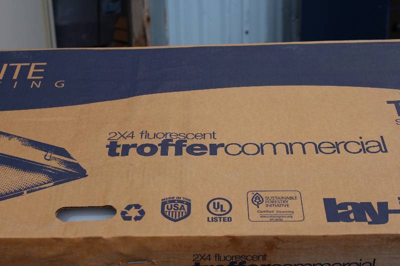 lot 1107 image: 5-2x4 Florescent Commercial Troffer