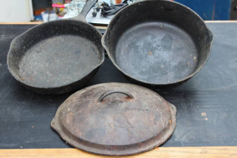 lot 1108 image: 2 Cast Iron Skillets 1 with a lid