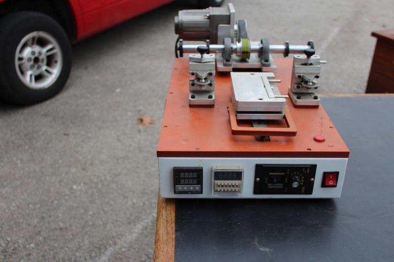 lot 1111 image: Semi-automatic Separator Hot Plate Machine to Separating Mobile Phone Touch Screen & LCD