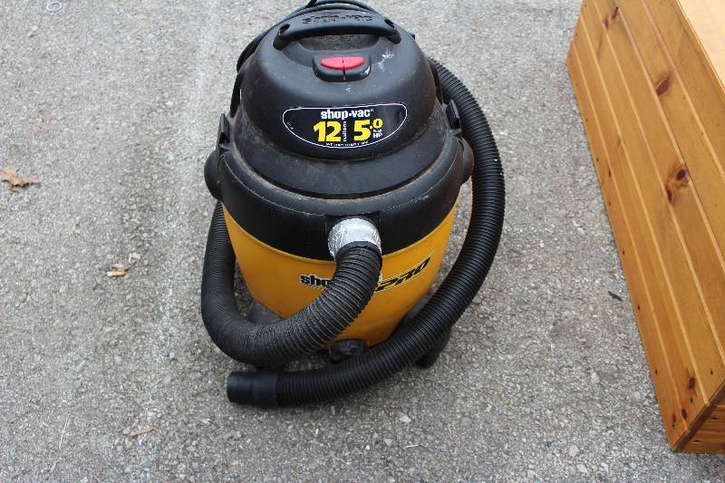 lot 1113 image: Shop Vac 12 Gal 5.0 HP