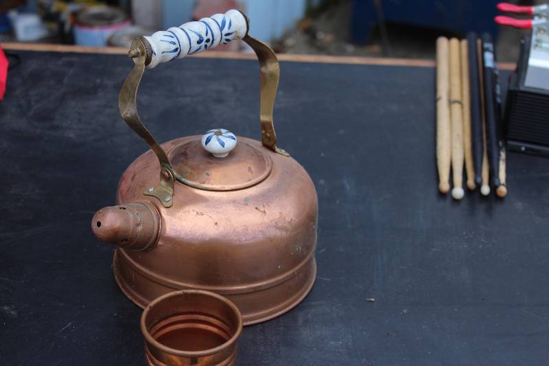 lot 1114 image: OLD Copper Tea Pot with copper cup