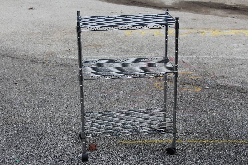 lot 1118 image: 3 shelf wire cart