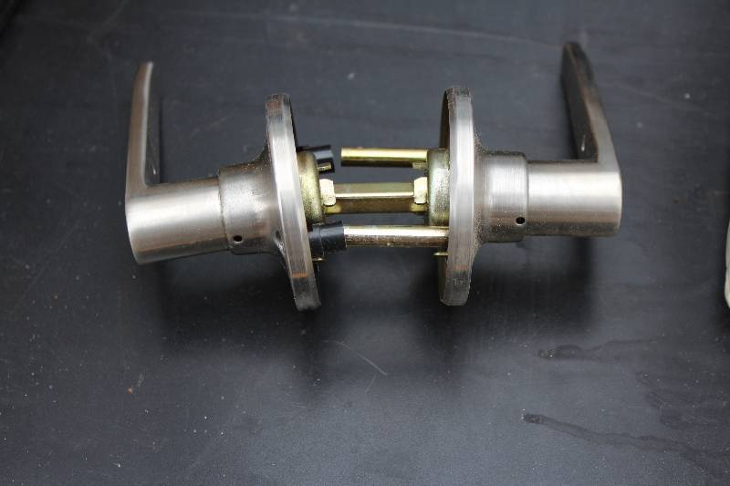 lot 1119 image: 8-Pomex Door Handles