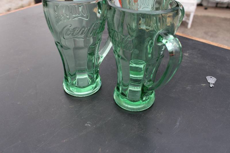 lot 1169 image: 3 Old Coke Glasses
