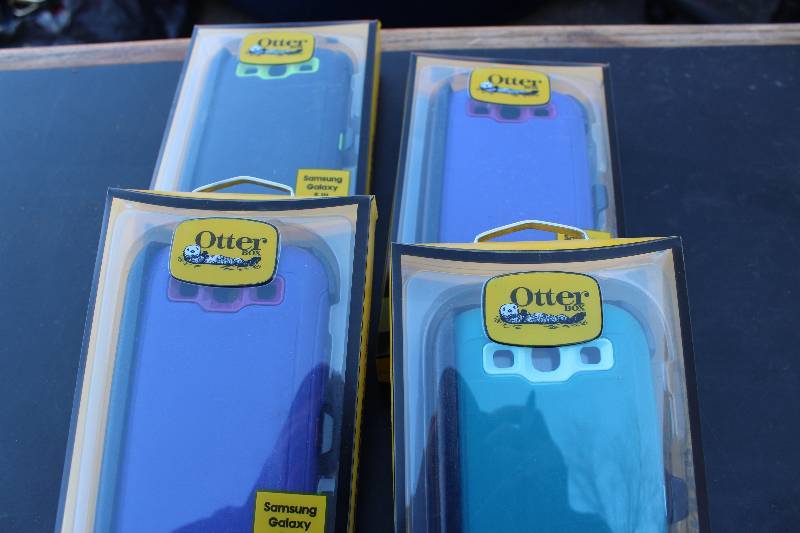 lot 1184 image: Samsung Galaxy s3 otterbox defender