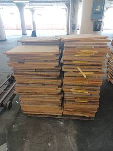 lot 50007 image: LOTS WOOD PANELS