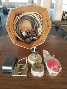 lot 71361 image: LOT OF RANDOM ELECTRICAL ITEMS