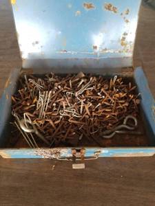 lot 71367 image: TIN BOX FULL OF RANDOM NAILS