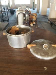 lot 71371 image: VINTAGE NATIONAL PRESSURE COOKER