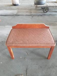 lot 71381 image: VINTAGE WOODEN VANITY BENCH