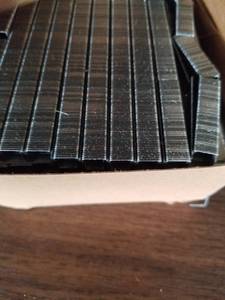 lot 71397 image: STANLEY BOSTITCH GAIVANIZED CHISEL POINT 38 STAPLES