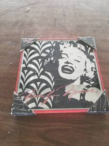 lot 71404 image: MARILYN MONROE PICTURE